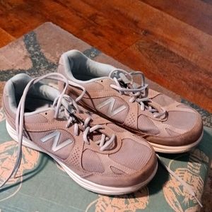 New Balance Absorb womens877💙